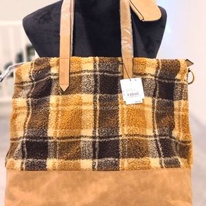 VR NYC ZIP CLOSURE PLAID SHOULDER HANDBAG NWT